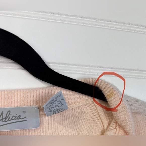 Vintage 90’s Alicia peachy pink button up cardigan sweater. Size Small - Picture 5 of 5